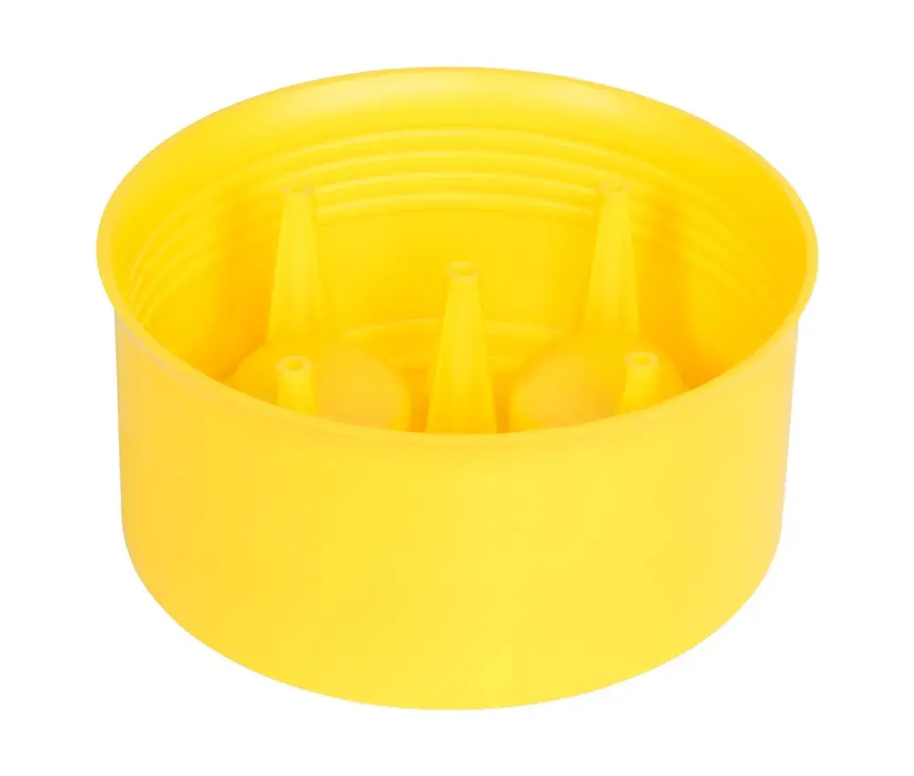 Gelbes Kunststoffprodukt mit konischen Einsätzen im Inneren, hergestellt von Fränkische, zur Verwendung im Bauwesen oder zur Aufnahme von Formmaterial.